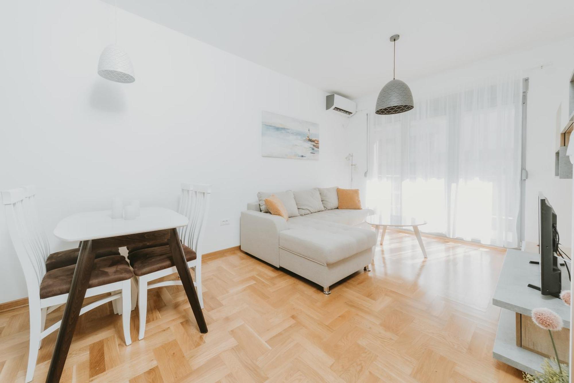 Modern Spacious Mediterranean New Building 48m2 Flat Free Parking *