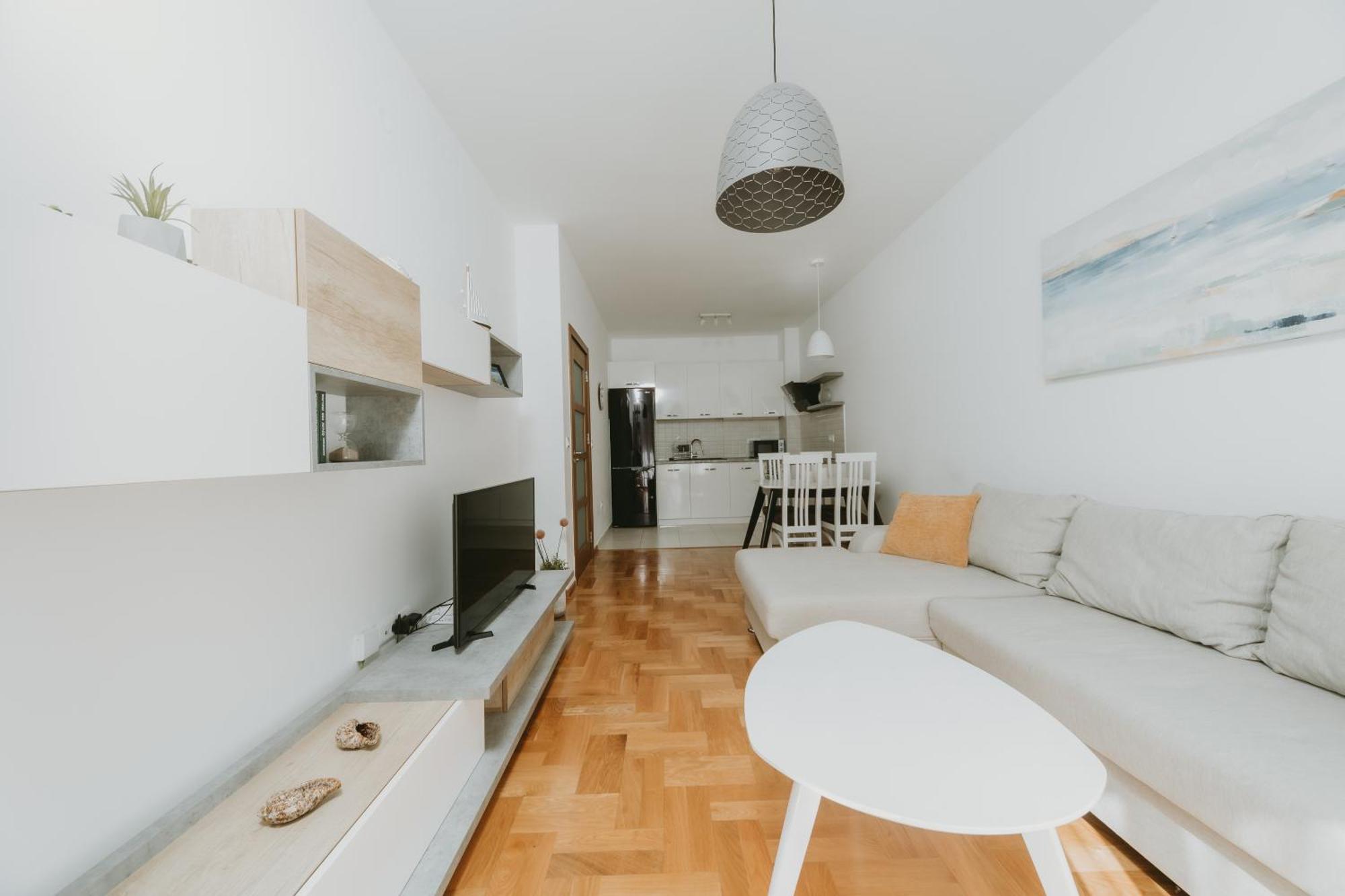 Modern Spacious Mediterranean New Building 48m2 Flat Free Parking Apartment *